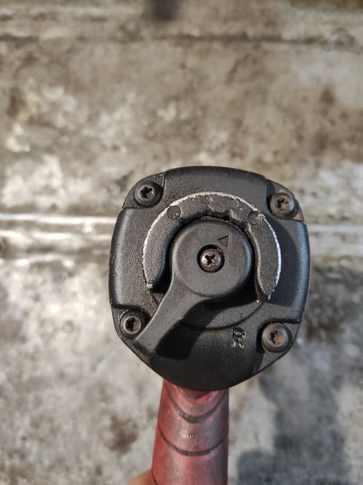 Гайковерт пневматичний ударний