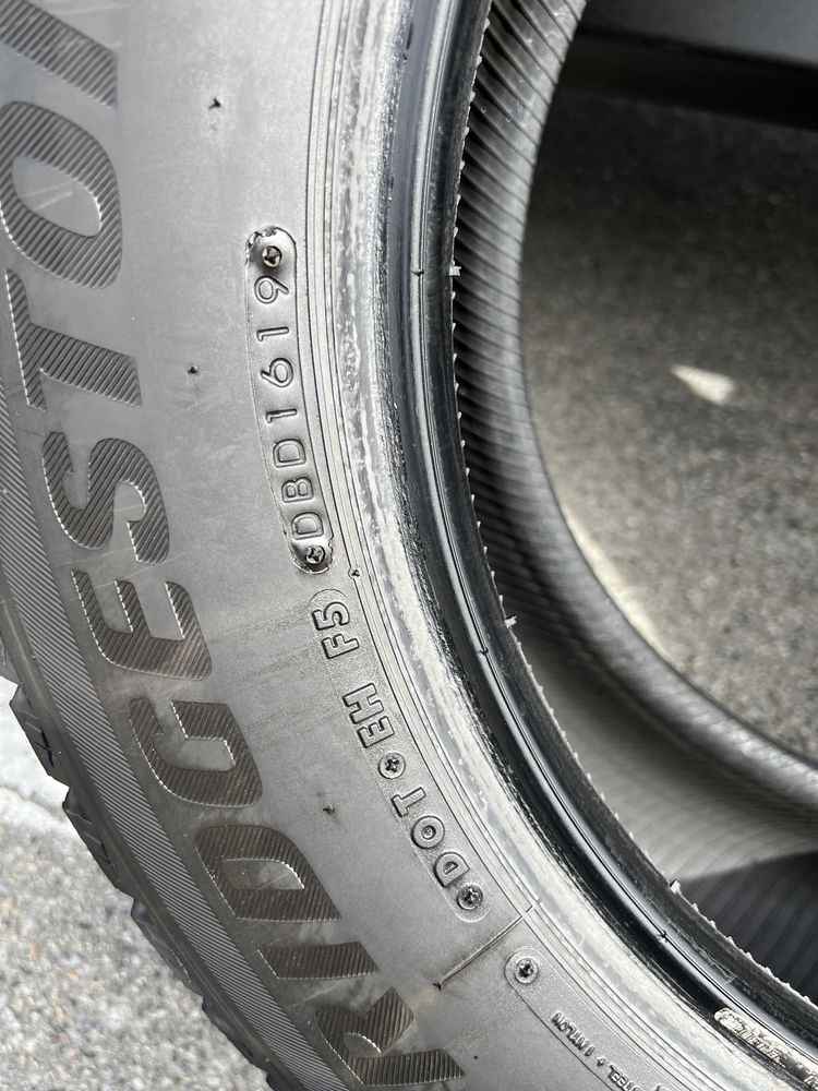 Bridgestone Blizzak DM - V2 225/65 R17 гарний стан