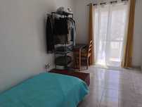 Quarto em T2 com varanda – Zona Barreiro (só mulheres)