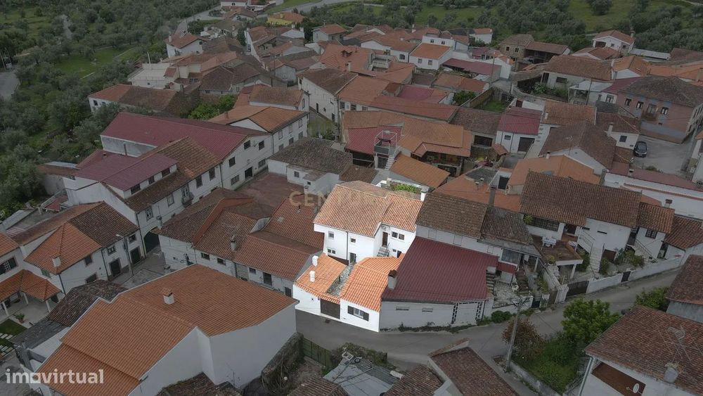 Moradia T3 mobilada, pronta a habitar para habitação própria ou invest