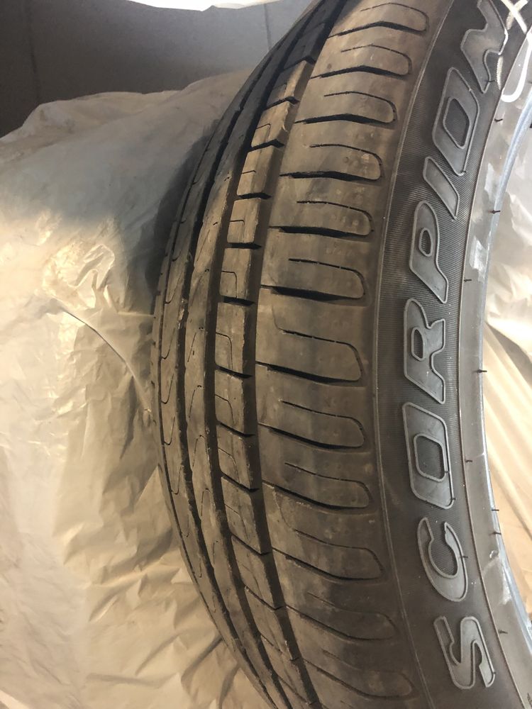 Pirelli 255/45 R20 Scorpion VERDE