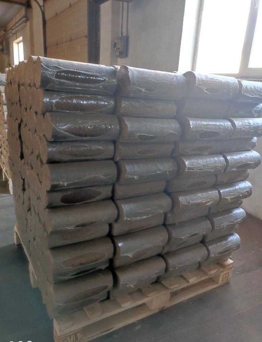 Брикети PINI KAY, RUF, NESTRO та пелети для екологічного опалення дому