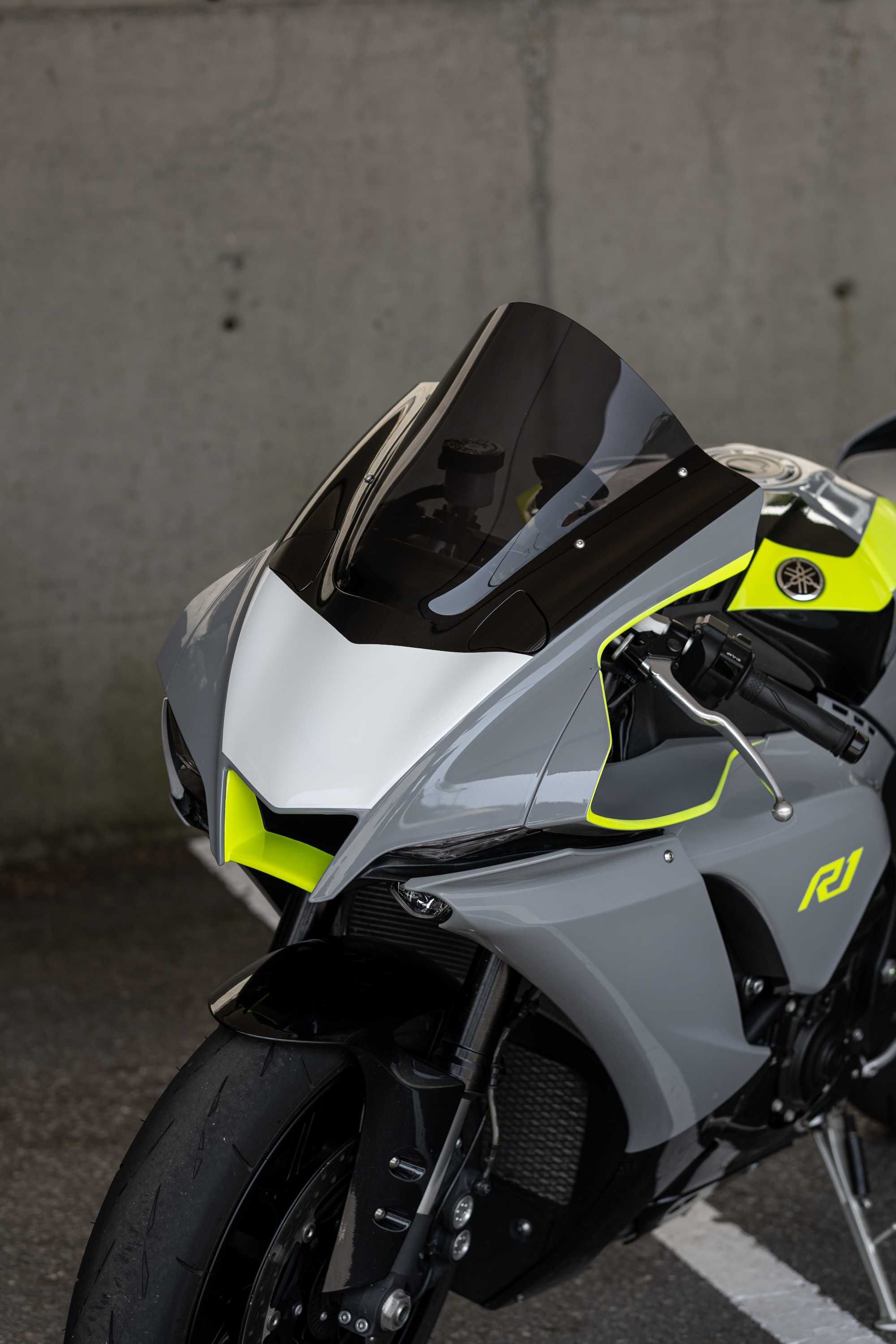 Yamaha R1 2024 *OFERTA NOVA PINTURA LacagemArt*