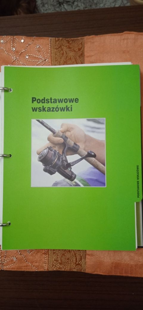 Poradnik Wędkarski w segregatorze