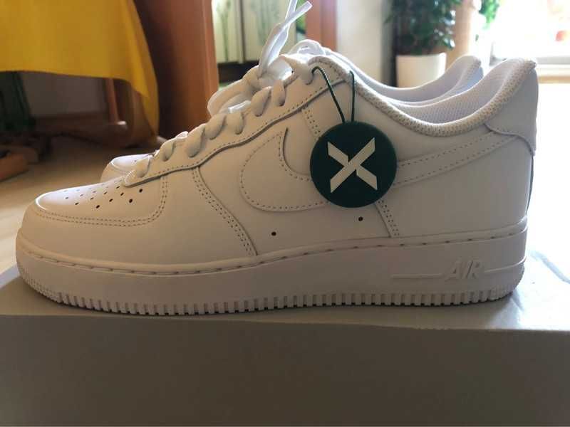 Szary unisex nowy Nike Air Force 1 Low '07 White Rozmiar 43