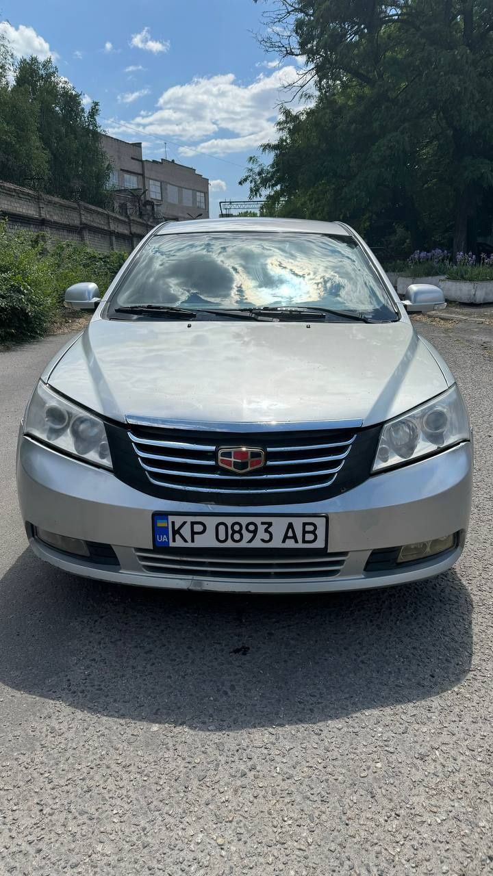 Geely emgrand ec7 на полном ходу, газ 4