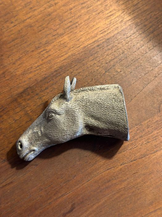 Abra caricas cápsulas saca cabeça de cavalo