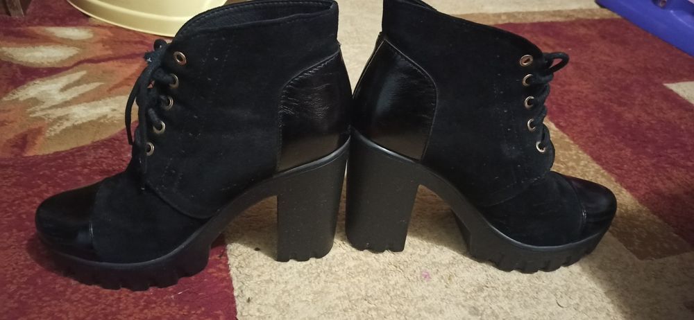 Ботинки жіночі ботильйони  39