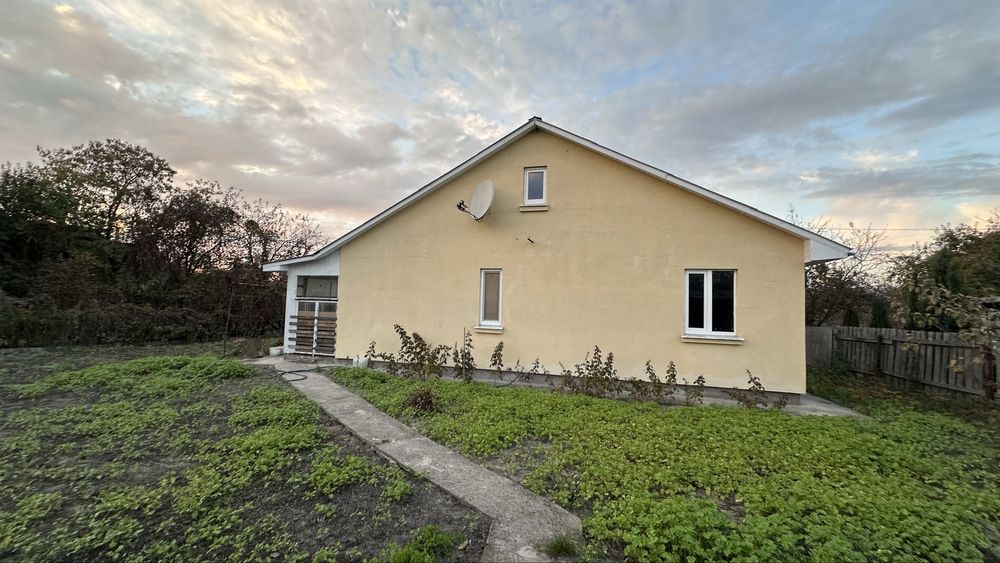 Продається дача розміром з будинок у дачному масиві «Веснянка»
