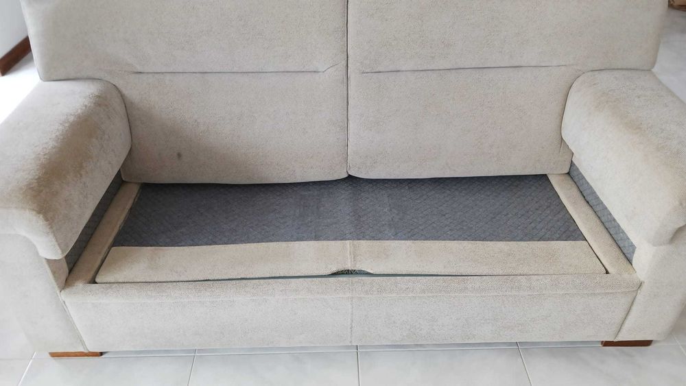 Conjunto de 3 sofás com sofá cama