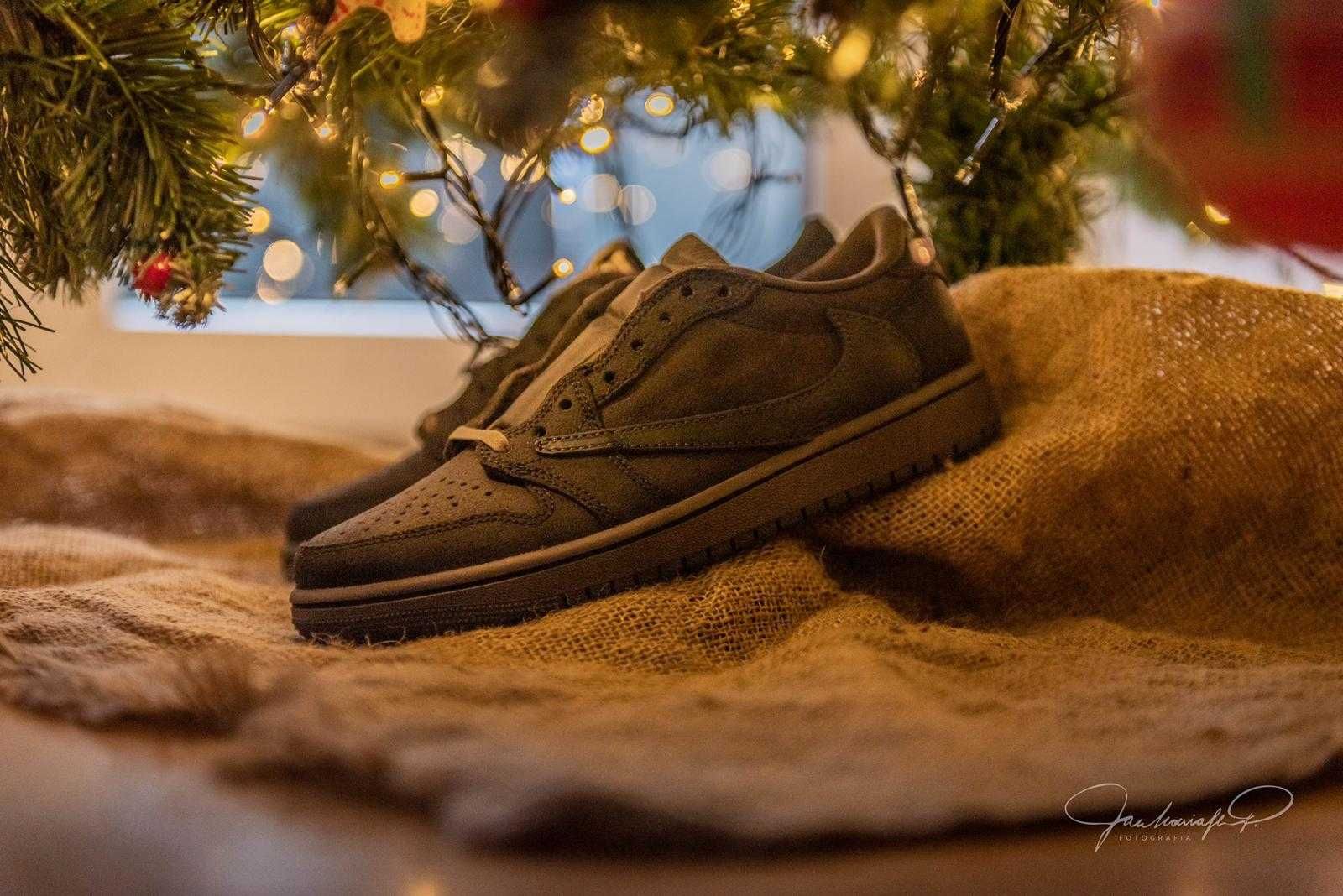 Air Jordan 1 Retro Low OG SP Travis Scott Velvet Brown