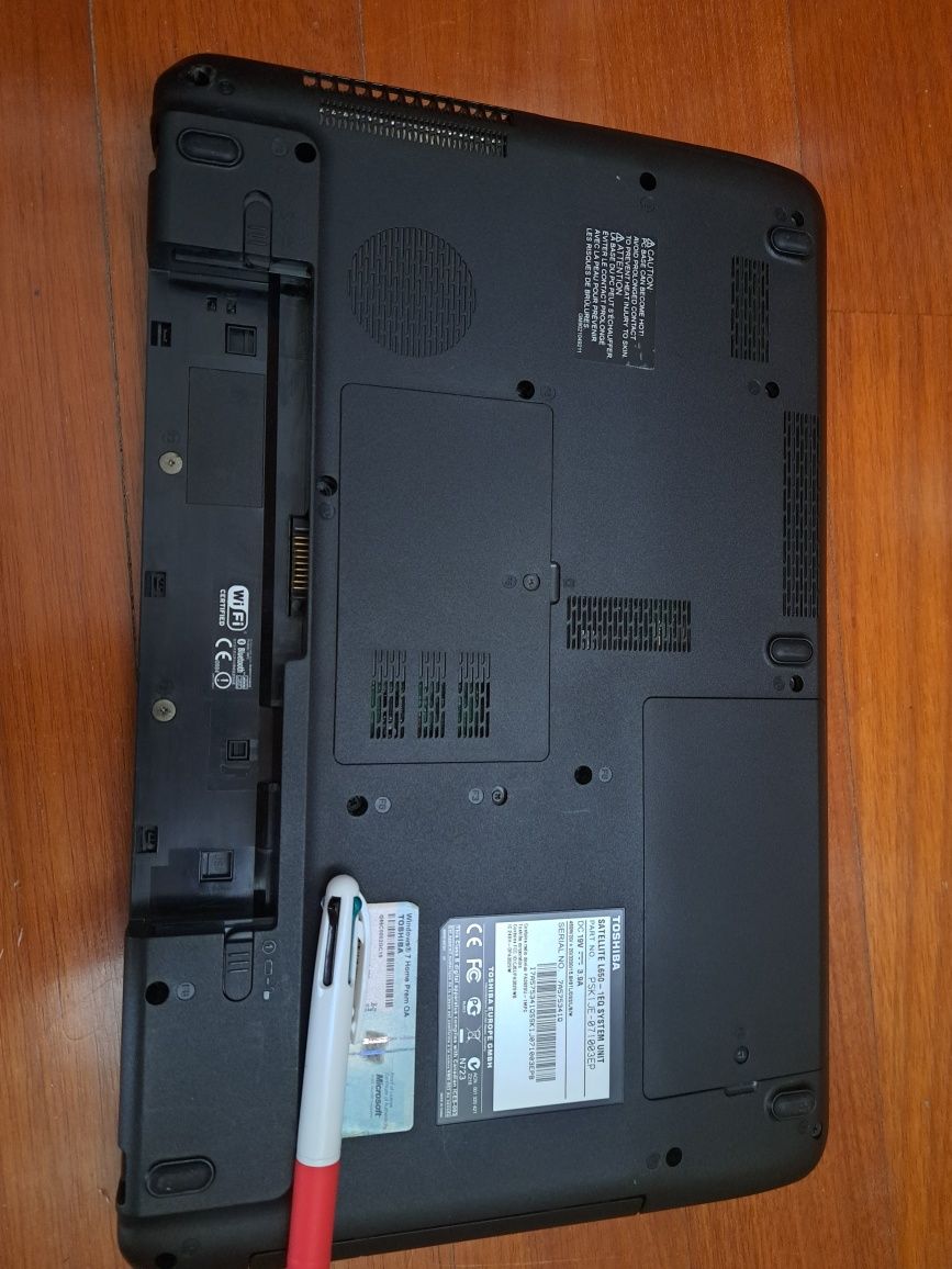 Toshiba L650 1eq avariado para peças