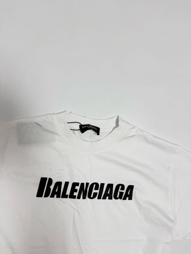 футболка Balenciaga destress tee white