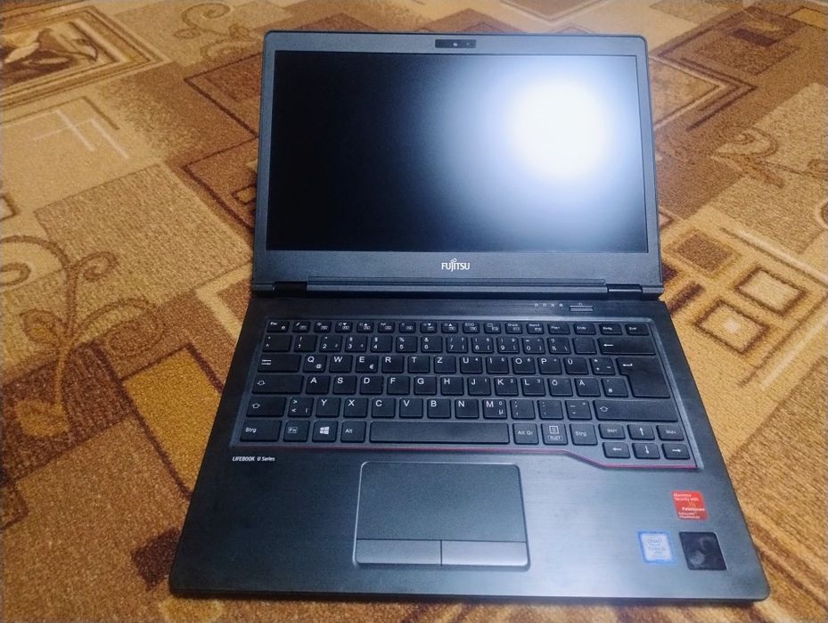 Ноутбук fujitsu u749 на відновлення або запчастини