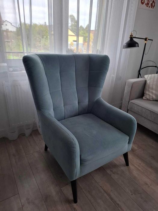 Duży Fotel uszak z firmy BRW wys. 104, szer. 91