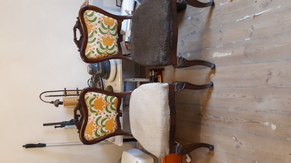 Krzesła antyk do własnej aranżacji.