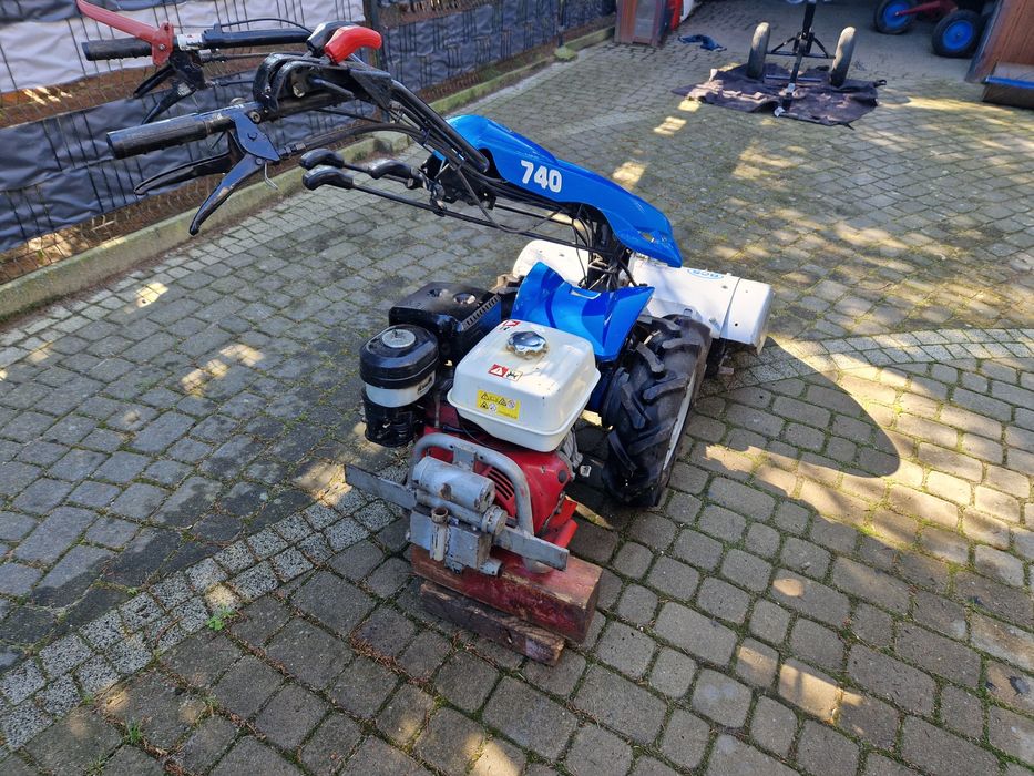 Traktorek  bcs 740 z glebogryzarką oraz wózek operatora