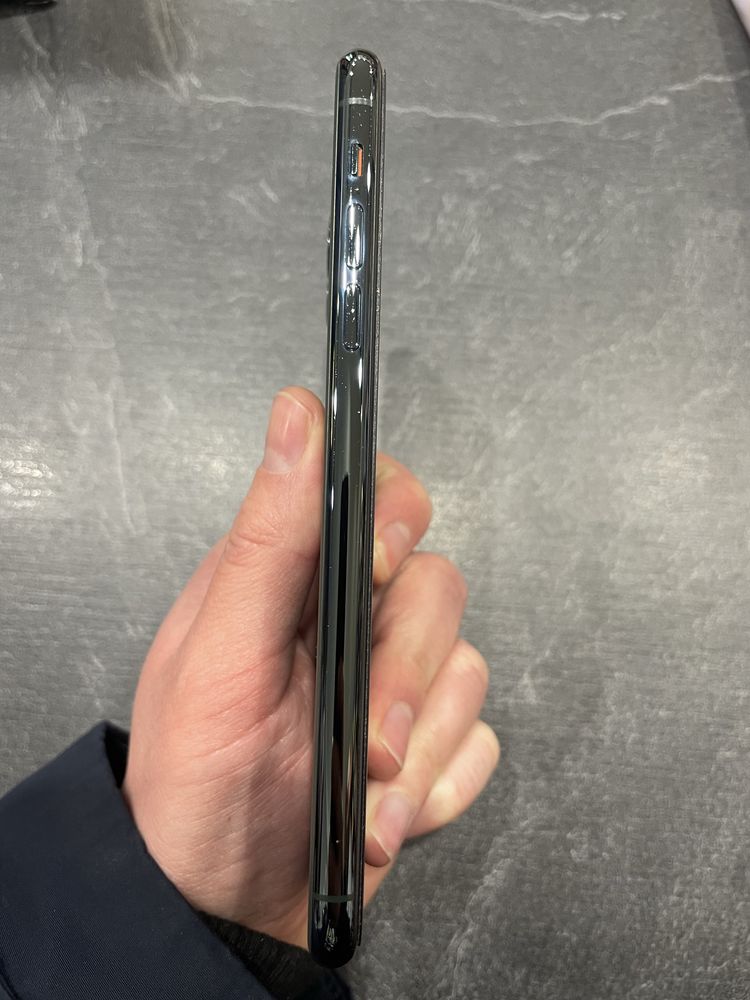 iPhone 11 pro max 64 gb