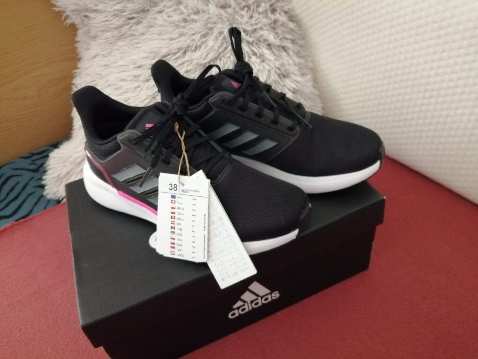 Buty sportowe do biegania rozmiar 38 Adidas Nowe