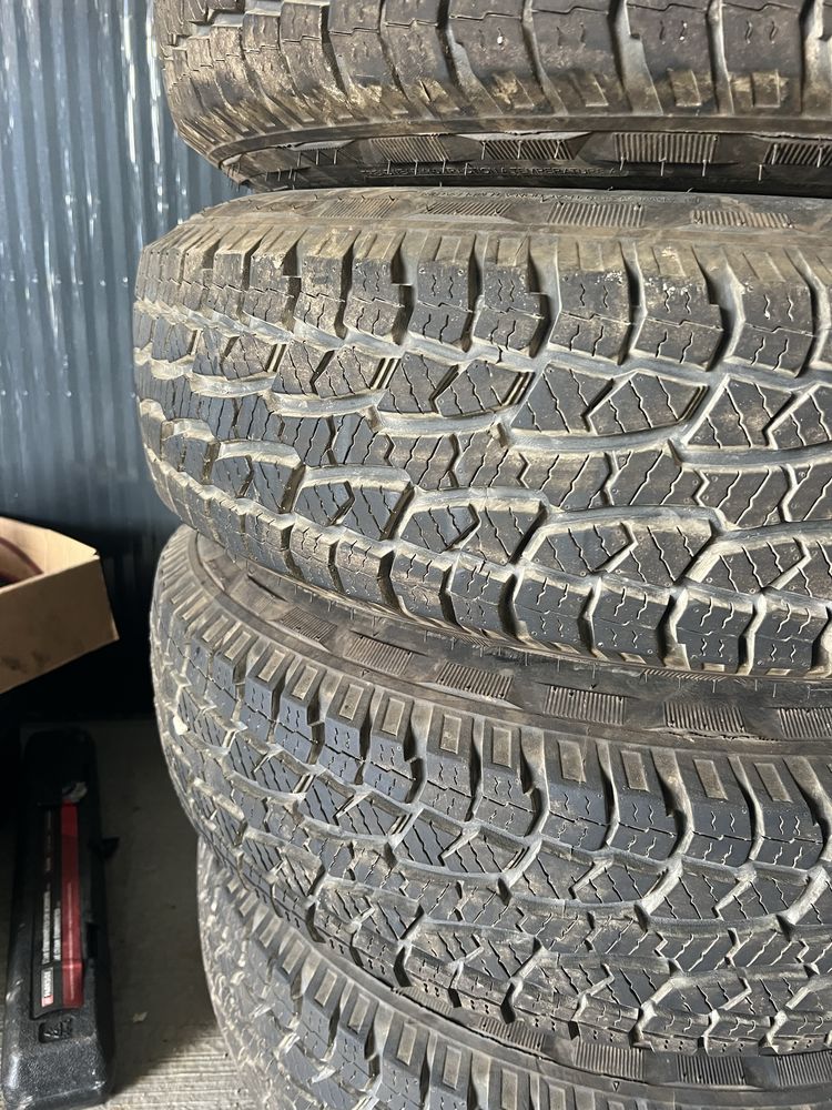 Jantes land rover com pneus novos