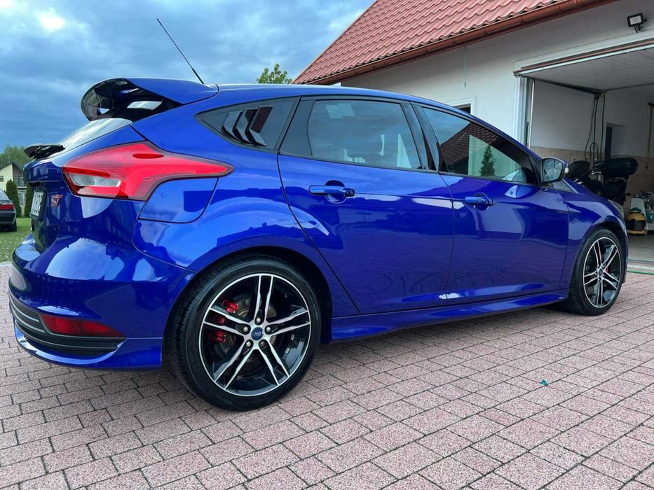Ford Focus ST 2.0 EcoBoost