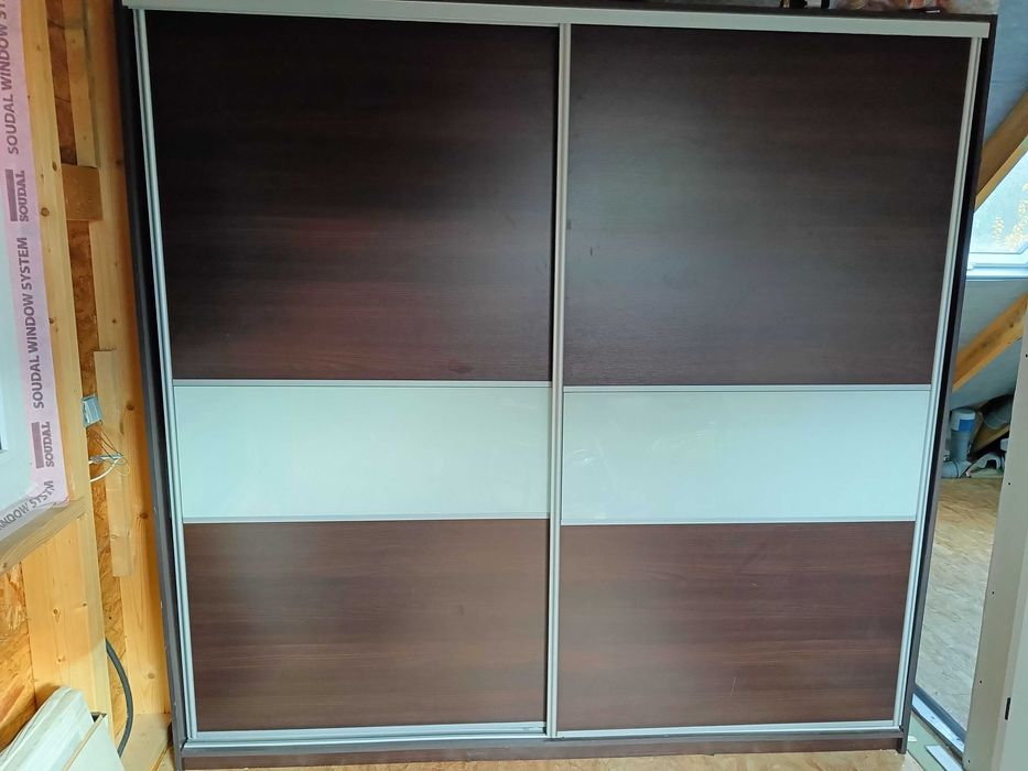 Szafa przesuwna 226x220x62cm kolor wenge.