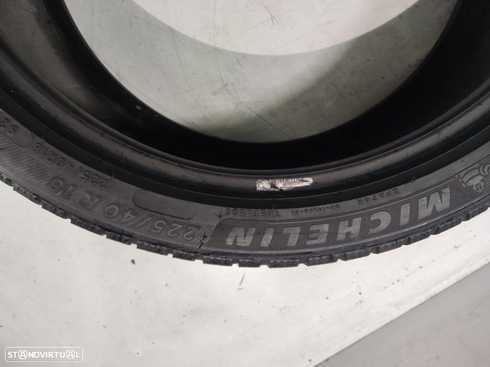 2 pneus semi novos 225-40r18 michelin - oferta dos portes 120 EUROS