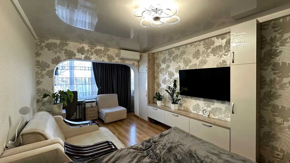 2к квартира з гарним ремонтом на Преображенській