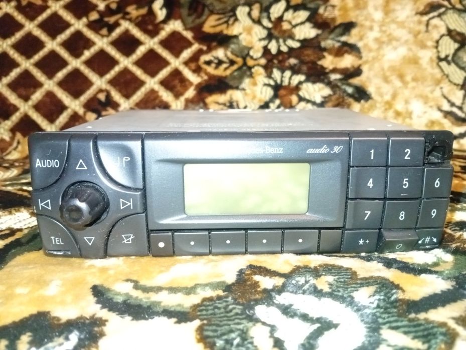 Штатная кассетная автомагнитола Мерседес Audio30 Becker BE3307