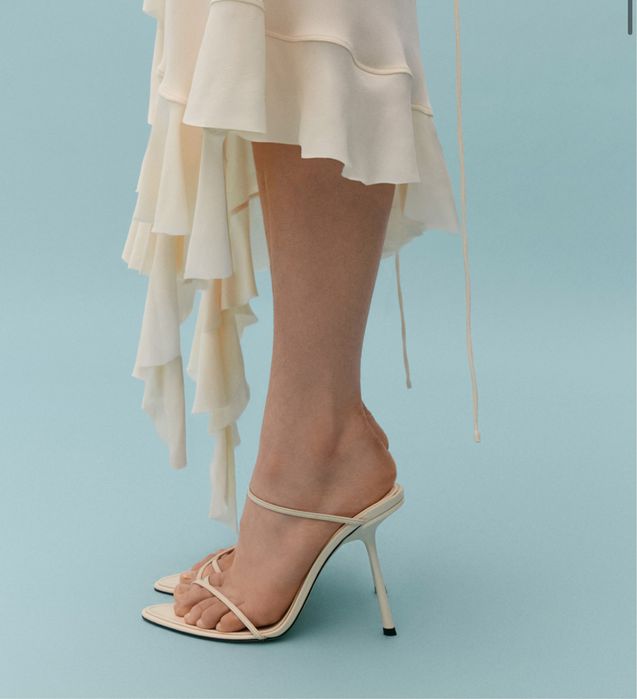 Шкіряні босоніжки мюлі туфлі на каблуку victoria beckham mango