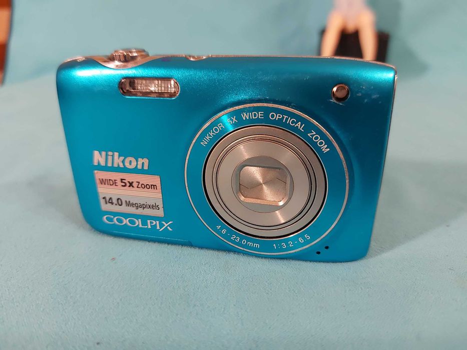 Niebieski Nikon Coolpix S3100. Maleństwo ale z potencjałem.