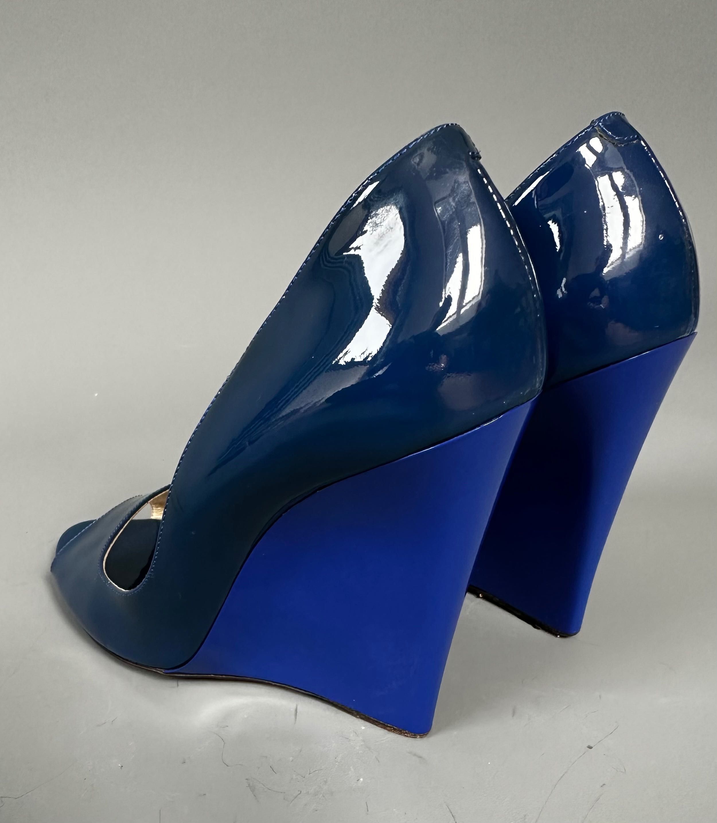 Jimmy Choo koturny buty wysokie niebieskie lakierowane 41
