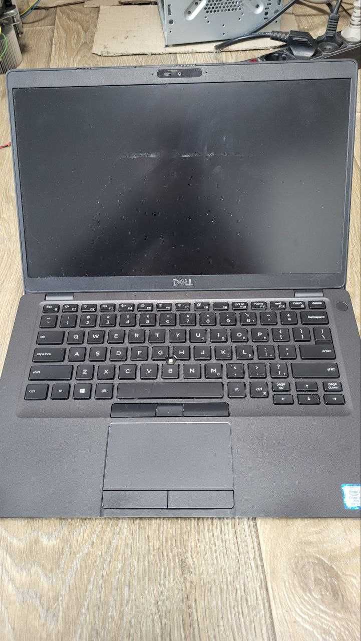 Ноутбук  Dell Latitude 5400 i5 8265u/intell hd /8gb ddr4 /ssd m2 128gb