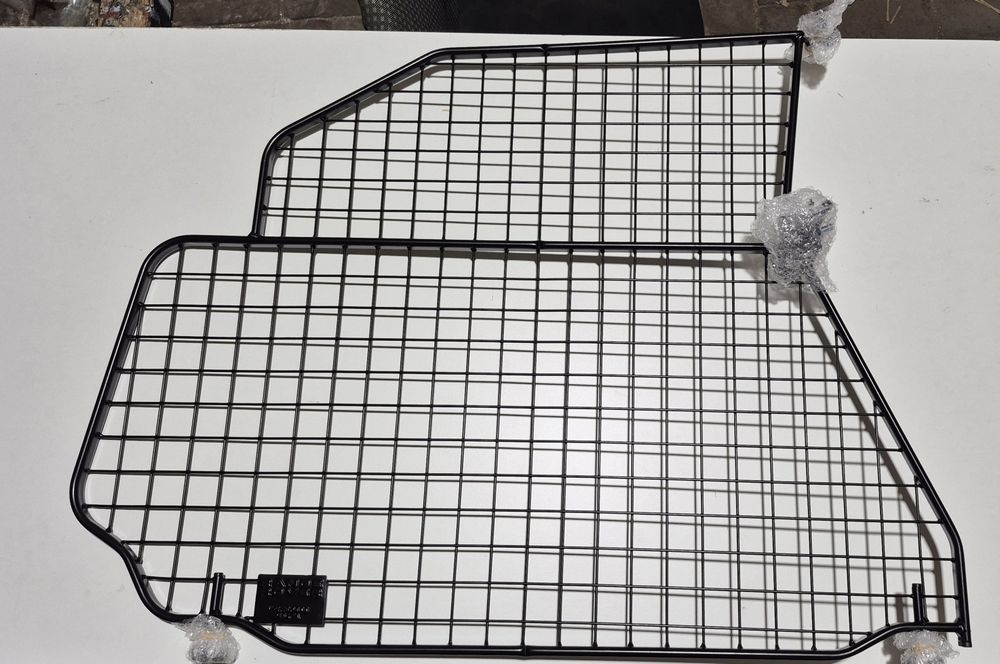 Przegroda ładunkowa land rovera Velar do bagażnika VPLYS.04555