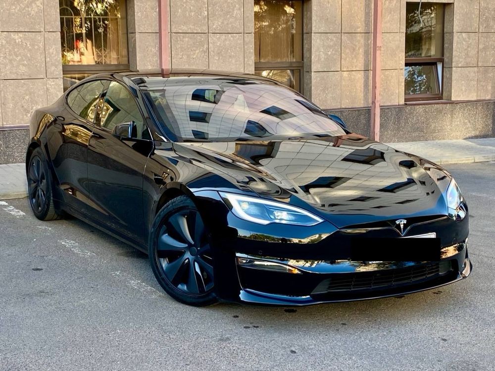 Tesla model s PLAID