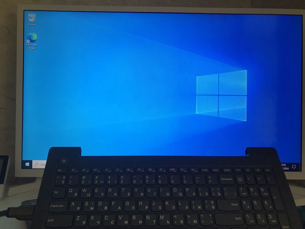 Lenovo v130-15IKB