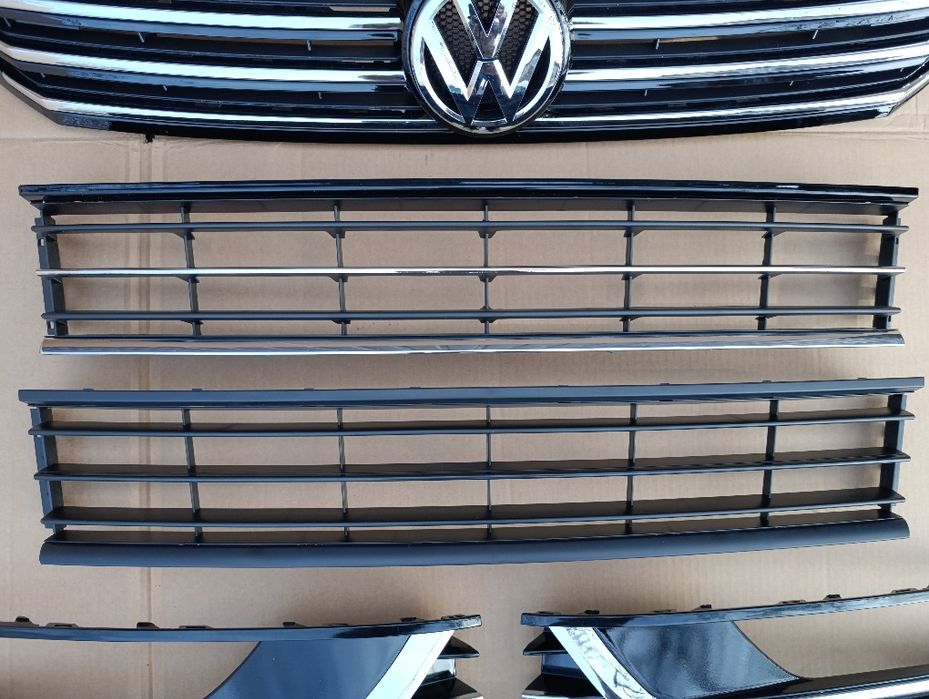 Решітка радіатора Volkswagen Passat b7 решетки в бампер пассат б7
