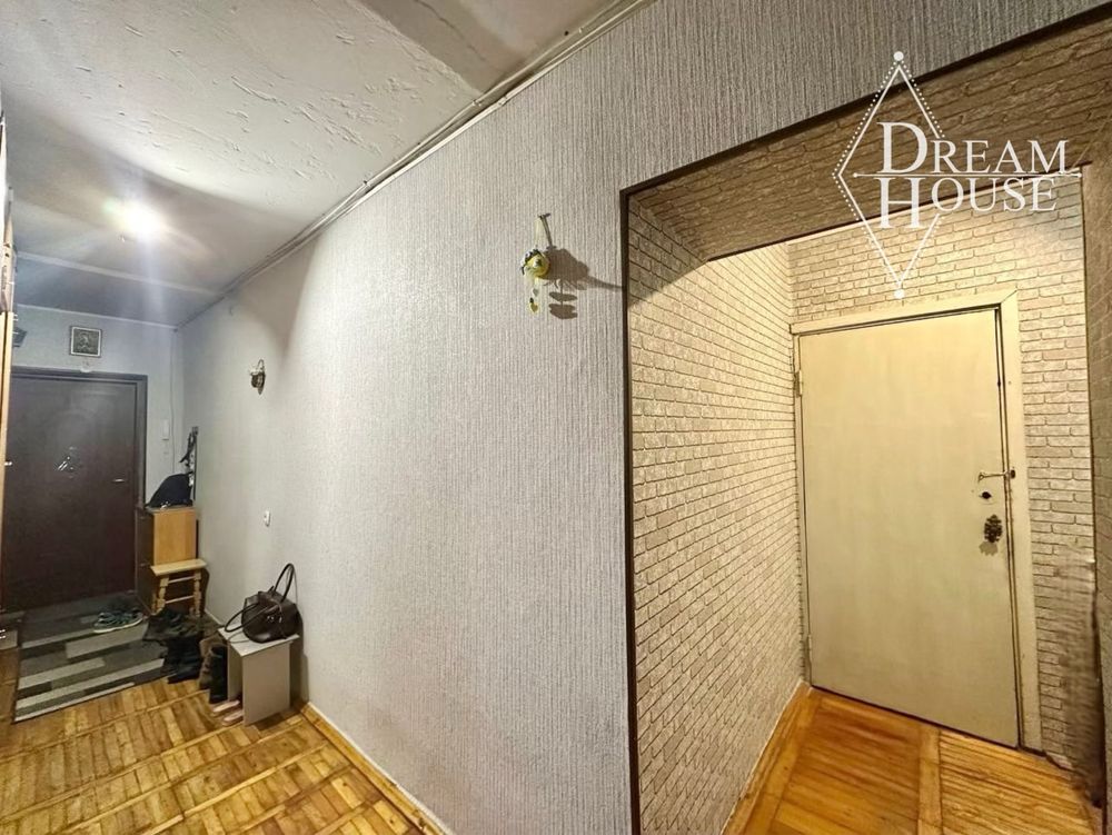 Продаж 5 кімнатної квартири