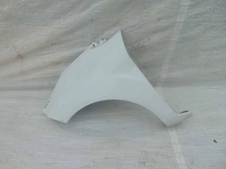 FORD FIESTA MK7 BŁOTNIK Lewy Przód Oryginał Części Opolskie 2010