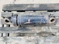 Siłownik hydrauliczny wywrotu prasa hydrauliczna wywrotka przyczepa