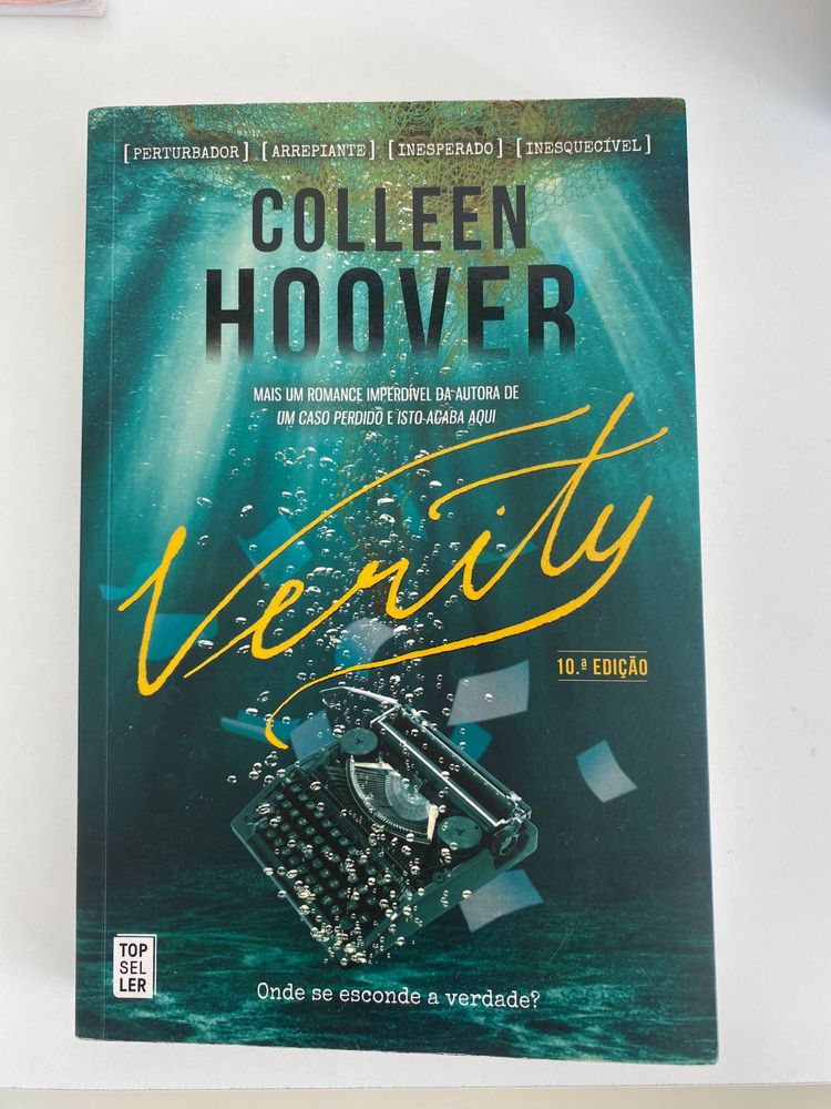 Livro Verity de Colleen Hoover