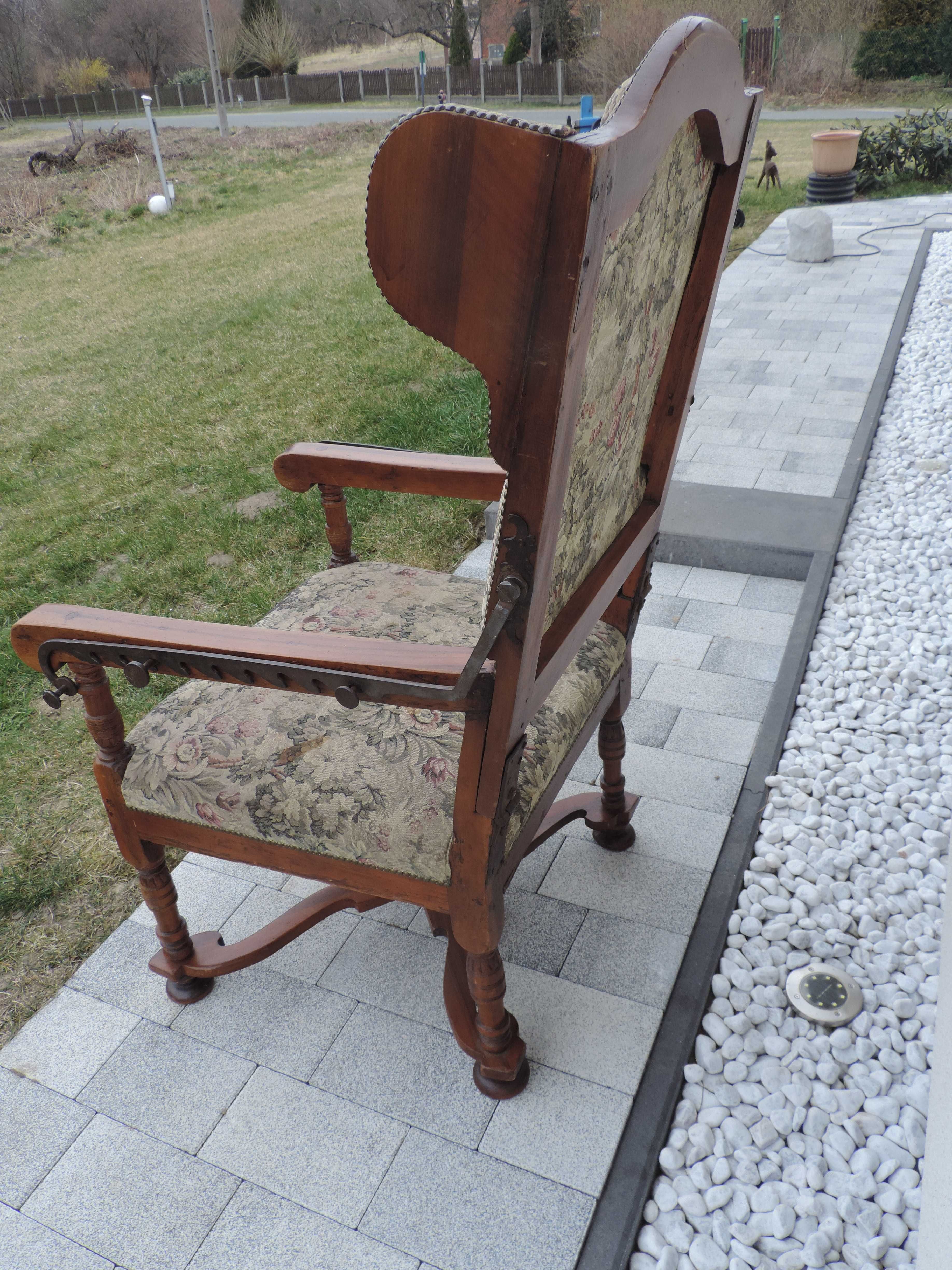 stary antyczny  fotel rozkładany antyk
