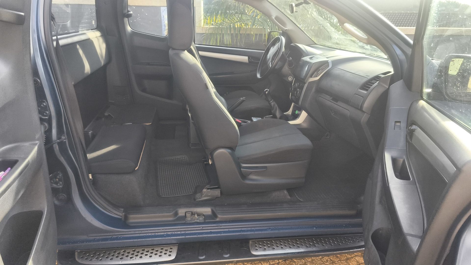 Isuzu dmax isuzu