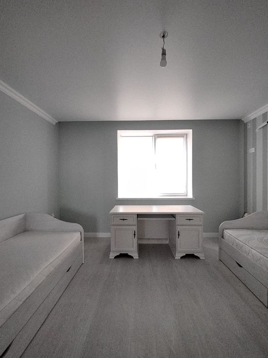 Продам 2-х ком квартиру на Сахарова  в кирпичном  доме