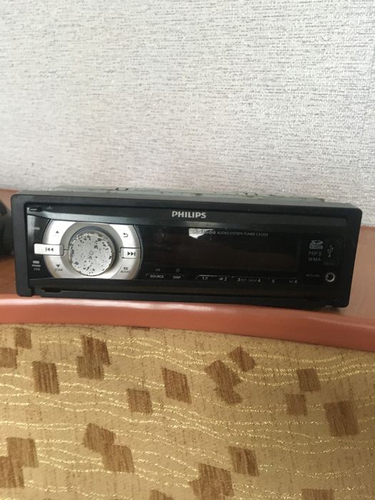 Магнитола автомобильная PHILIPS с USB