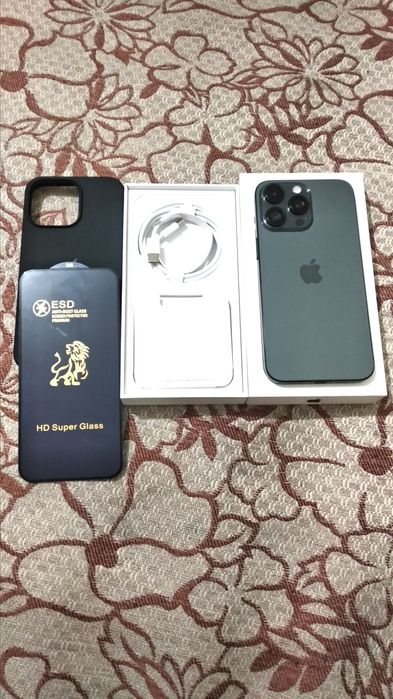 iPhone 15 Pro max 512 GB нa Android