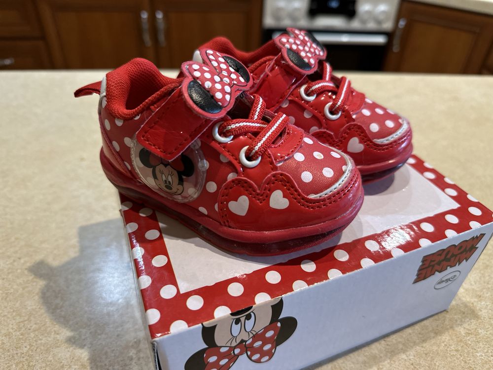 Adidaski świecące dla dziewczynki Minnie