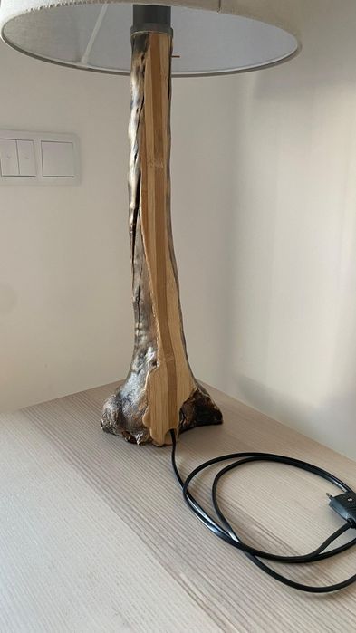 Luminária de Mesa em Madeira de Oliveira - Olive Wood Table Lamp
For