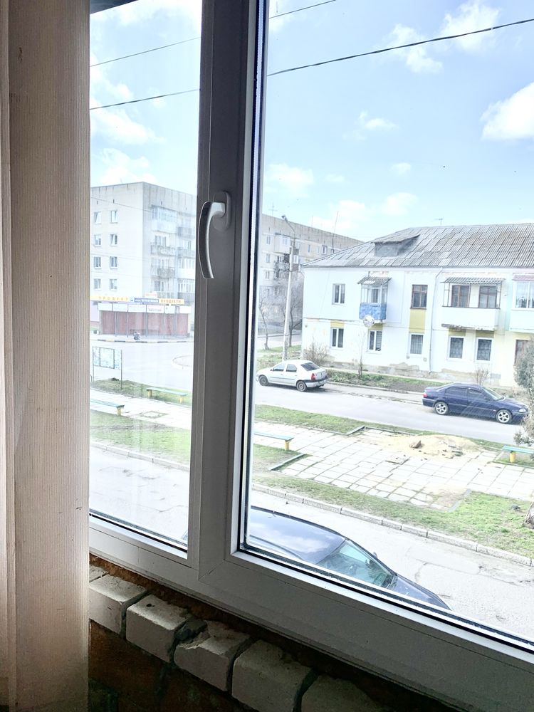 Продам 3-кімнатну квартиру під ремонт $