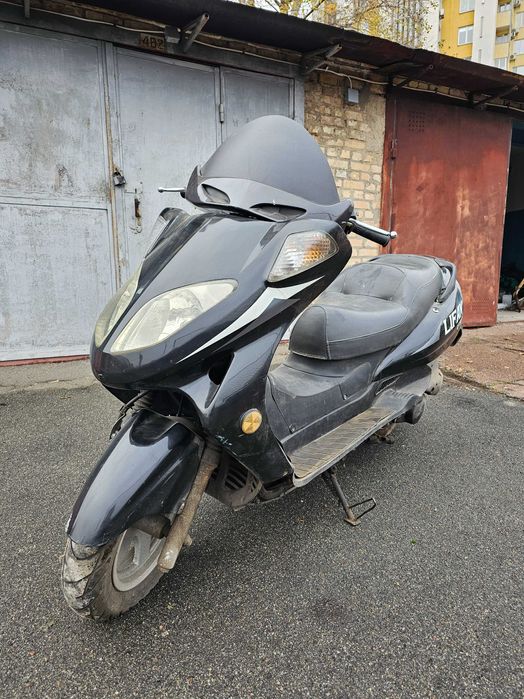 Максі-скутер Lifan